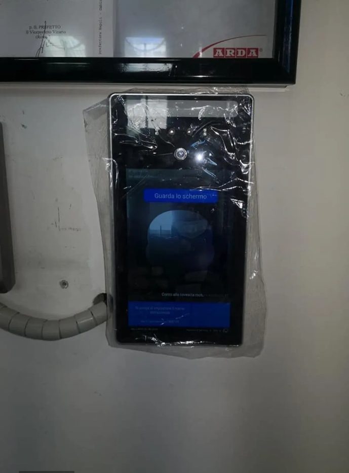 Terminale per il controllo accessi